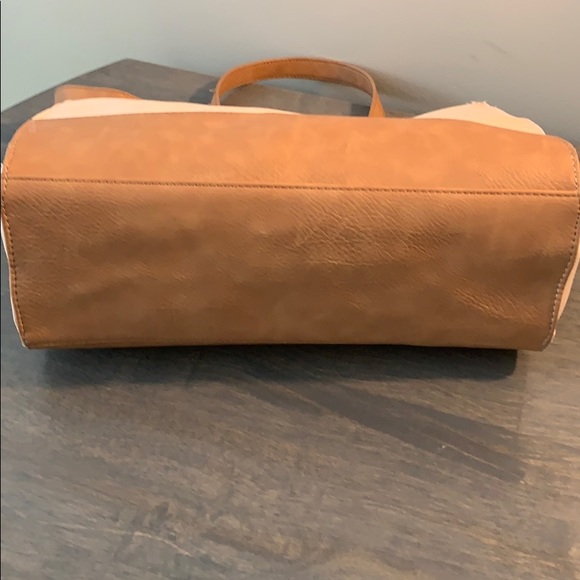 Bueno Two-Tone Handbag with Chain Accent - Picture 4 of 9